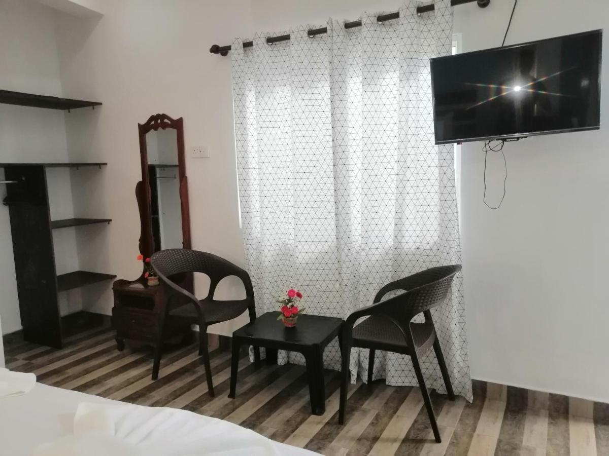 Le Petit Hotel & Restaurant Negombo Luaran gambar