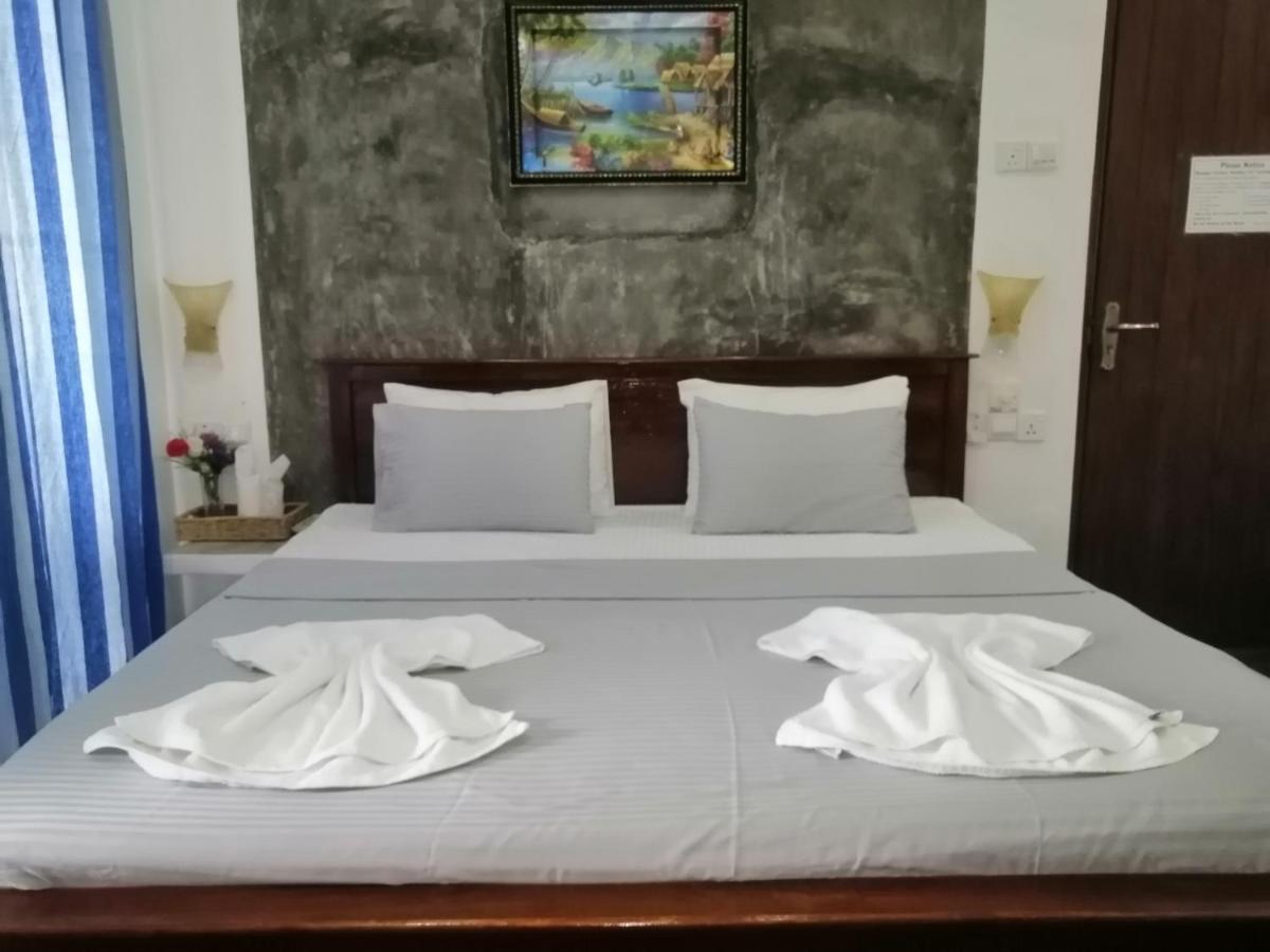 Le Petit Hotel & Restaurant Negombo Luaran gambar